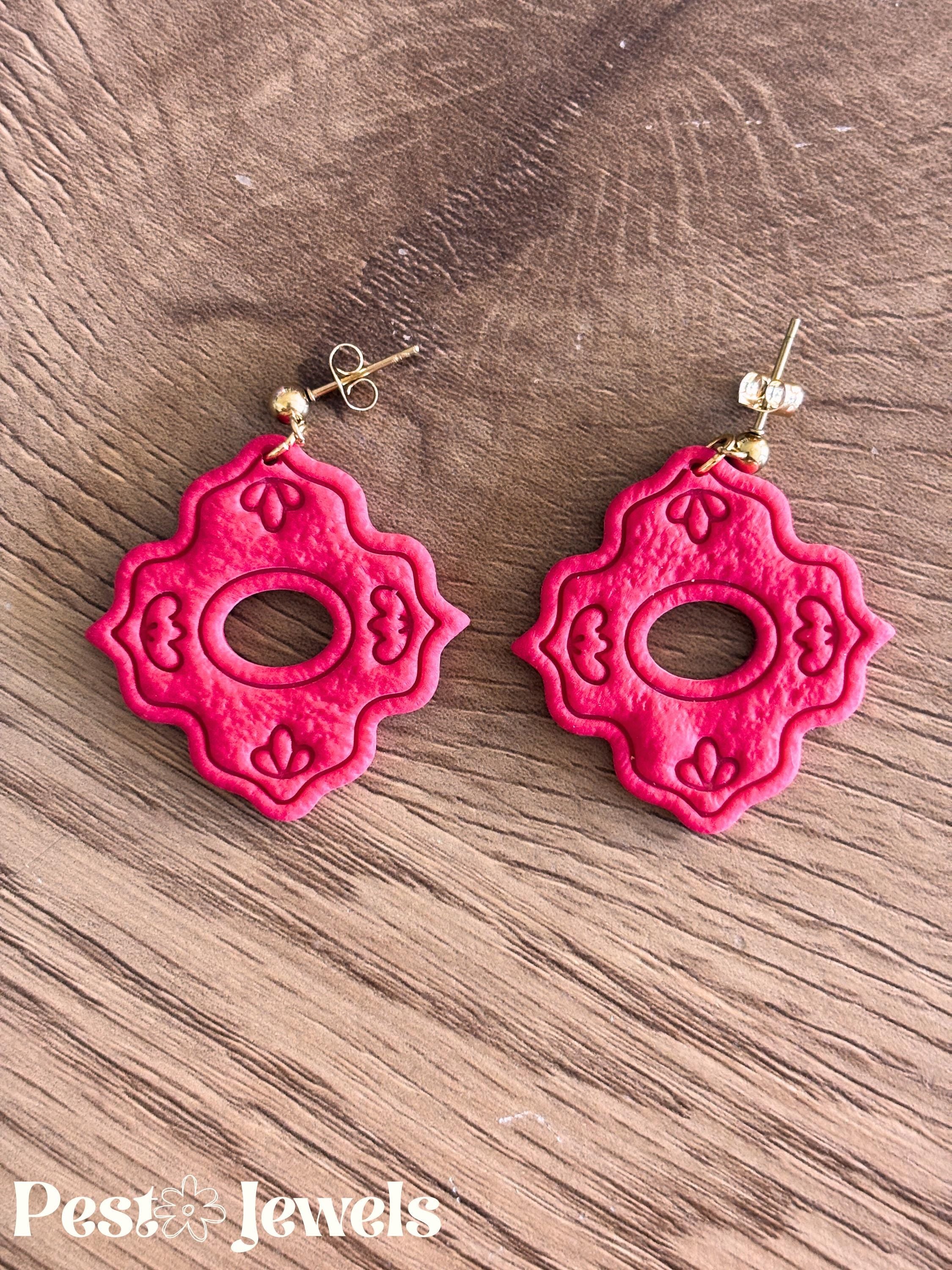 Montana - Boucle d'oreilles forme médaillon baroque