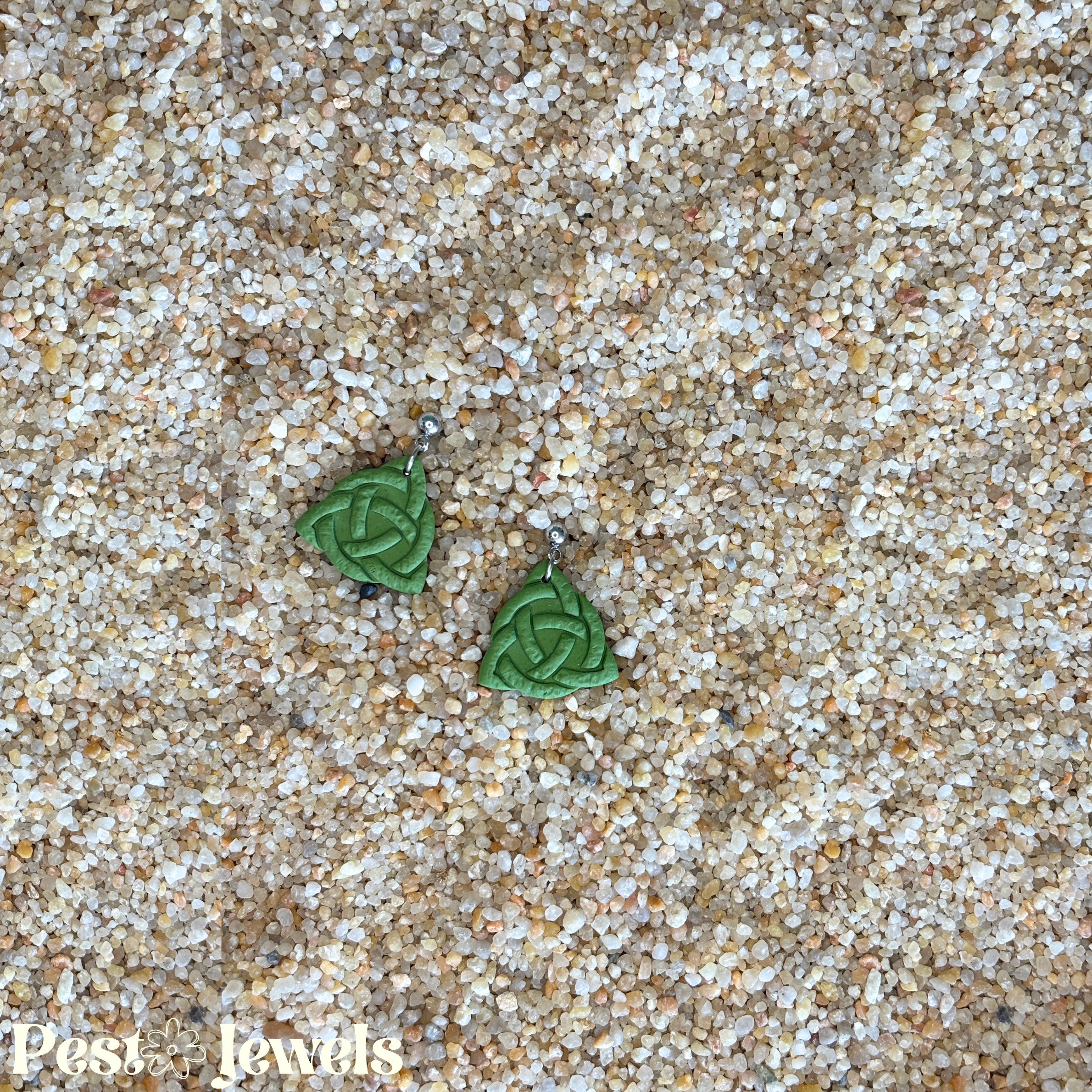 Bonnie - Boucle d'oreilles noeuds triangle celtes