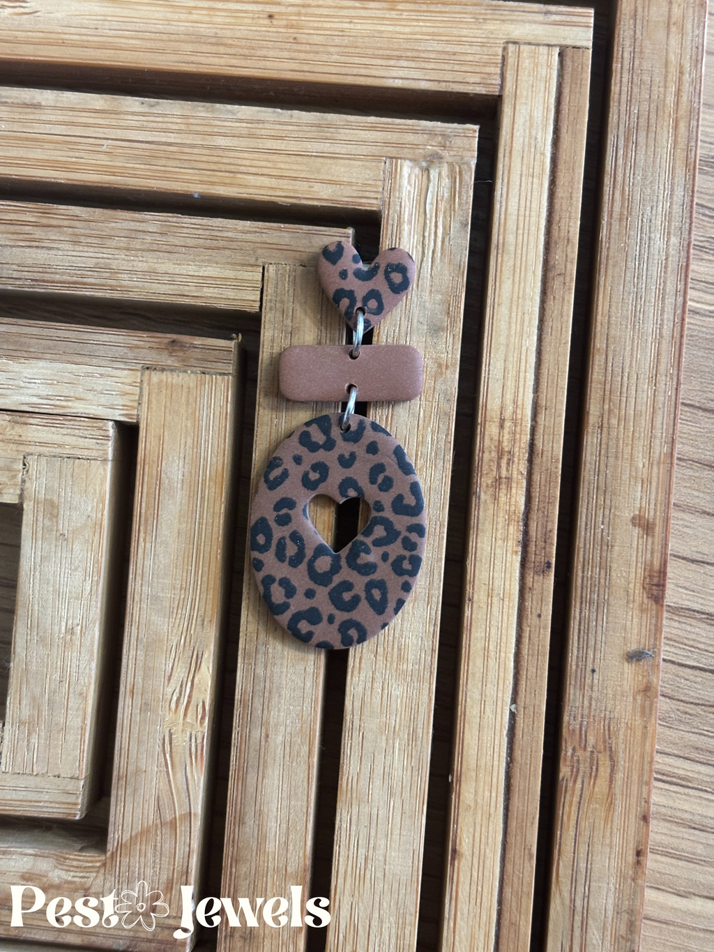 Cora - Boucle d'oreilles pendantes coeur