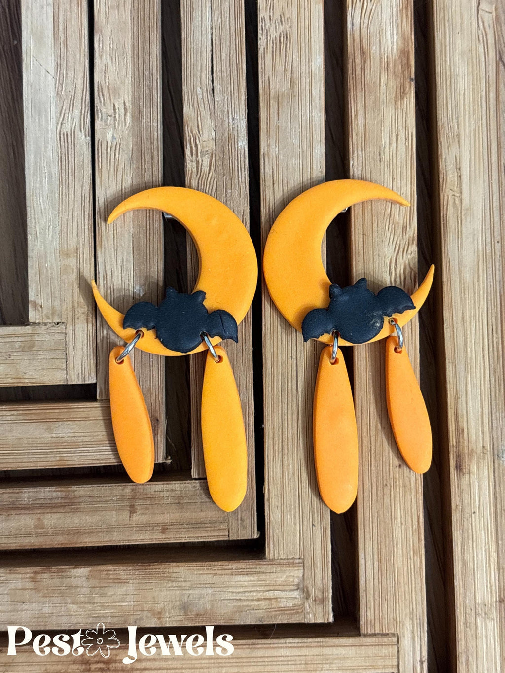 Lunara - Boucles d’oreilles lune détails feuilles ou chauve-souris